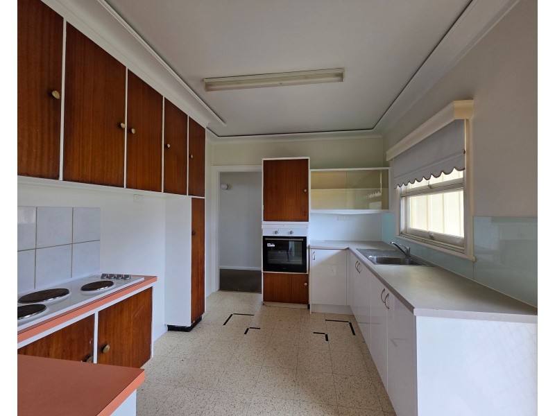 24 Kanangra Drive, Taree NSW 2430