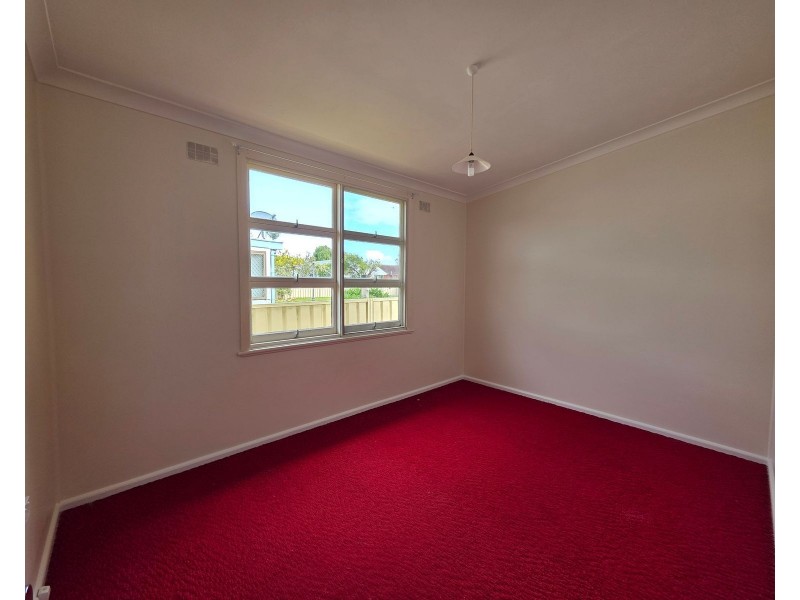 24 Kanangra Drive, Taree NSW 2430