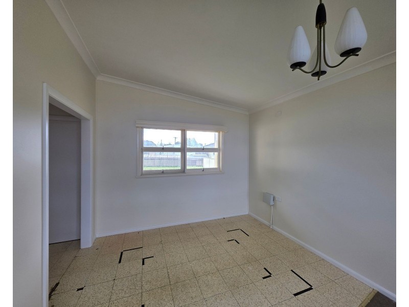 24 Kanangra Drive, Taree NSW 2430