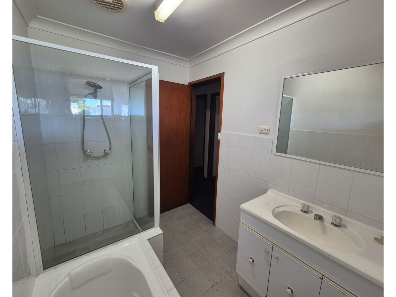 4 Milligan Street, Taree NSW 2430