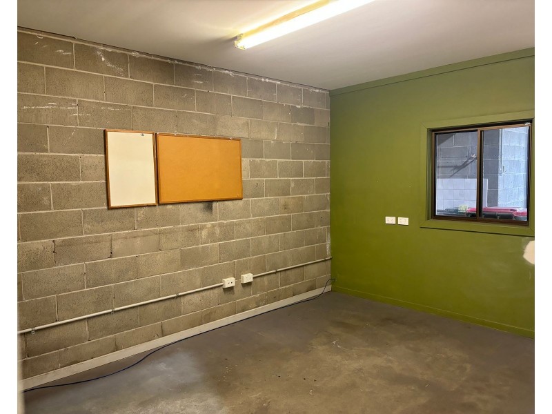 Bay 6, 1a Coolabah Drive, Taree NSW 2430