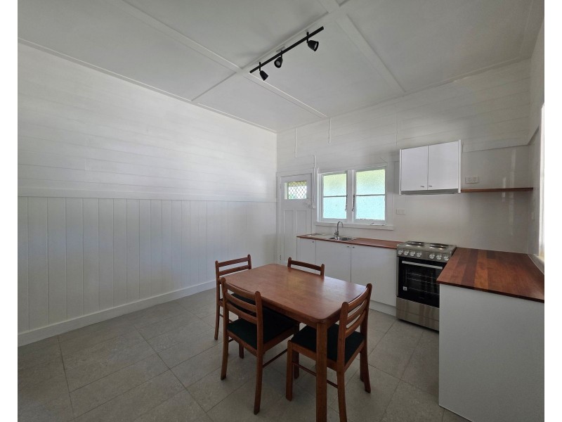 18 Beeton Parade, Taree NSW 2430