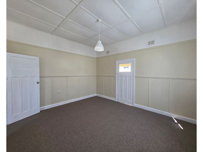 18 Beeton Parade, Taree NSW 2430