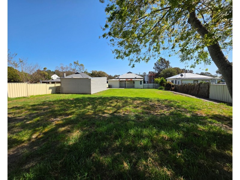18 Beeton Parade, Taree NSW 2430