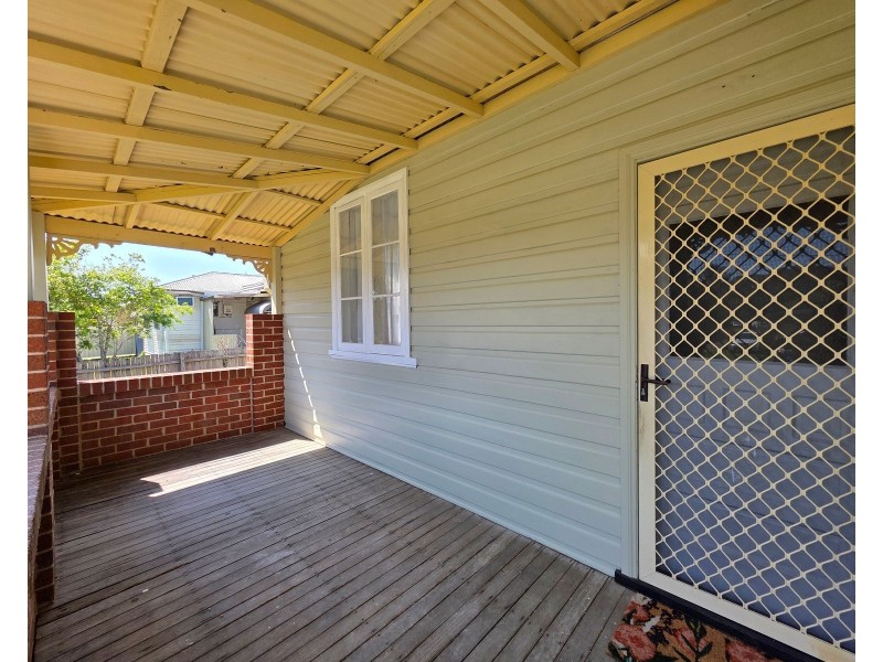 18 Beeton Parade, Taree NSW 2430