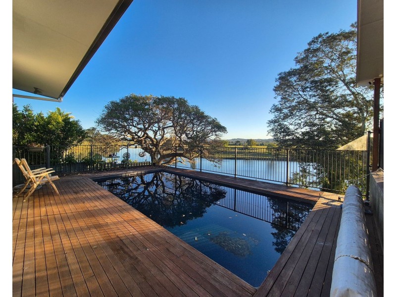 8 Cowan Road, Taree NSW 2430