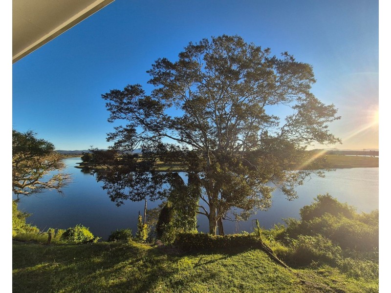 8 Cowan Road, Taree NSW 2430