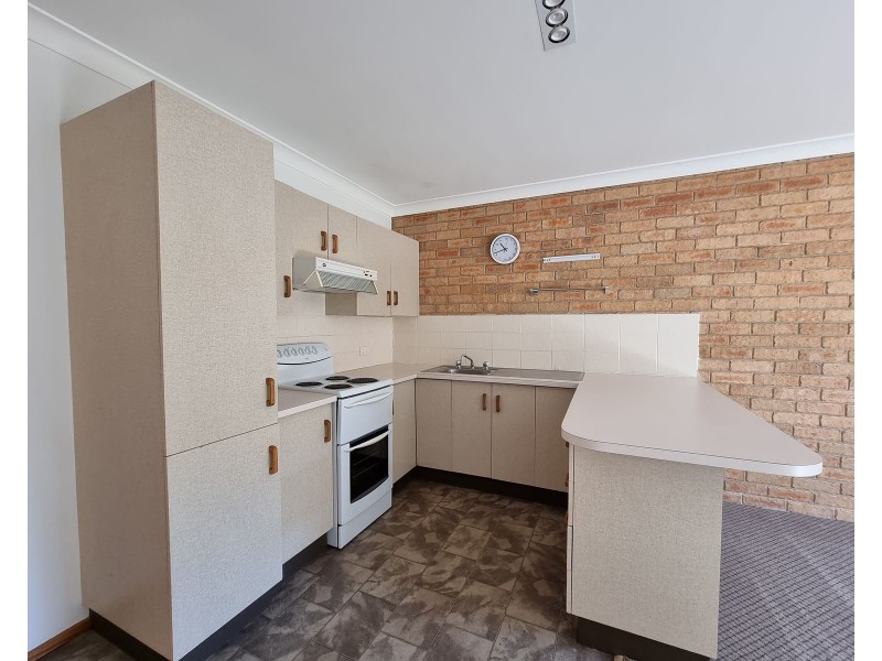2/129 Edinburgh Drive, Taree NSW 2430