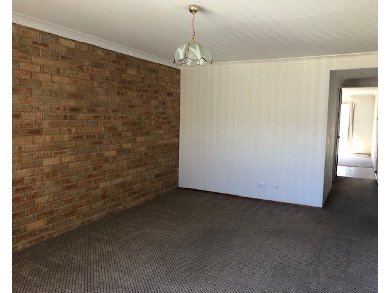 2/129 Edinburgh Drive, Taree NSW 2430