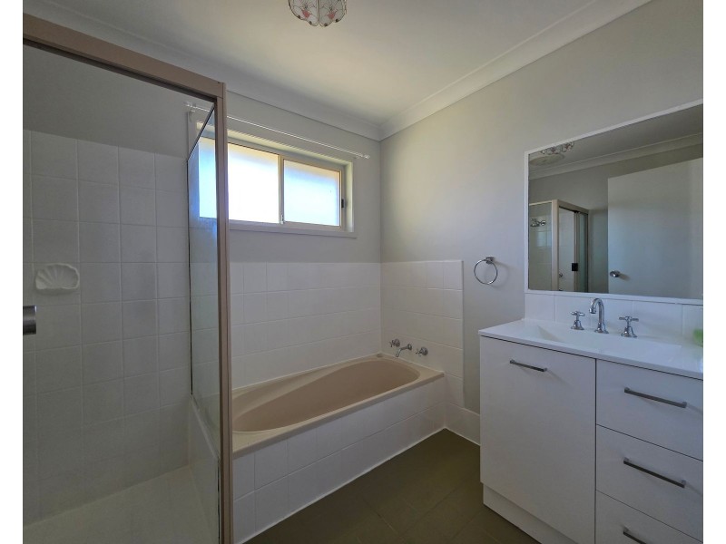 17 Lakkari Close, Taree NSW 2430