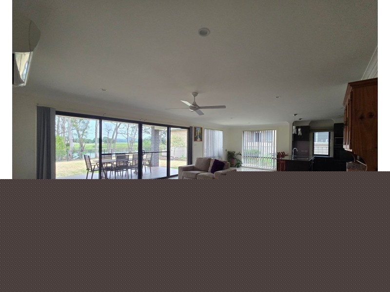 18 John Armstrong Close, Taree NSW 2430