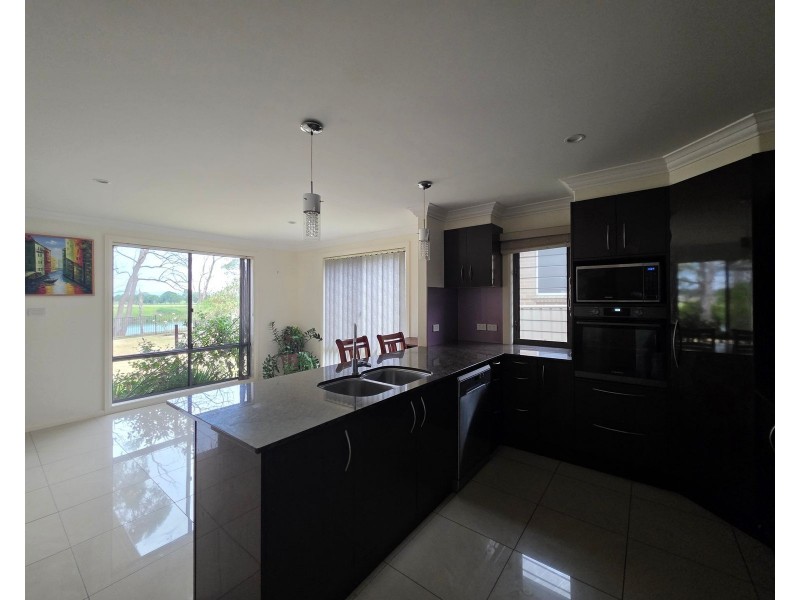 18 John Armstrong Close, Taree NSW 2430