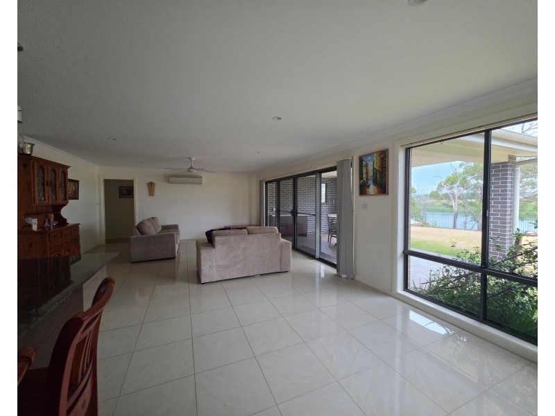 18 John Armstrong Close, Taree NSW 2430