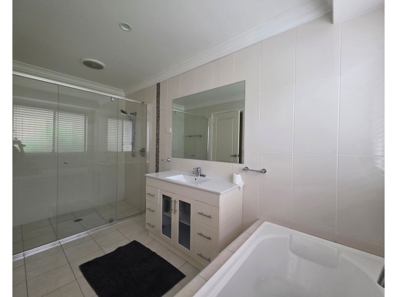 18 John Armstrong Close, Taree NSW 2430