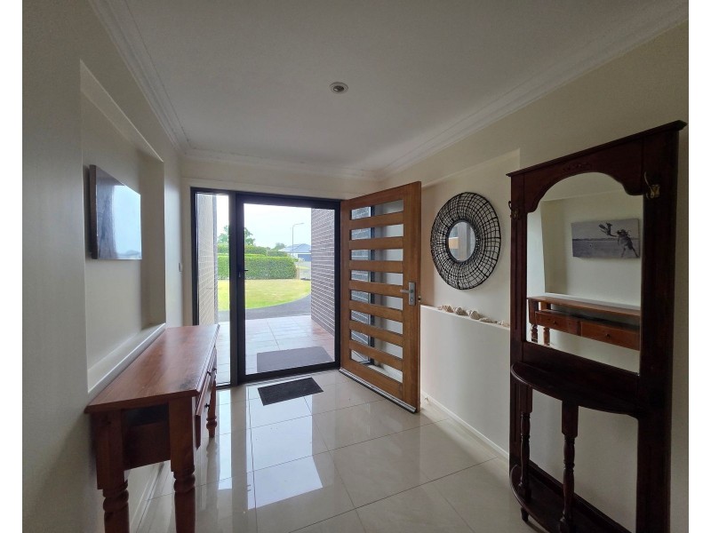 18 John Armstrong Close, Taree NSW 2430