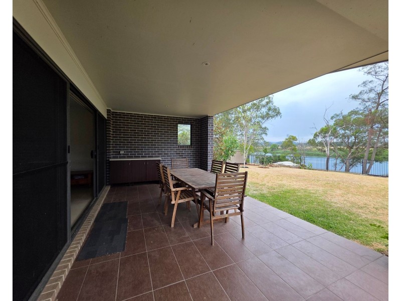 18 John Armstrong Close, Taree NSW 2430