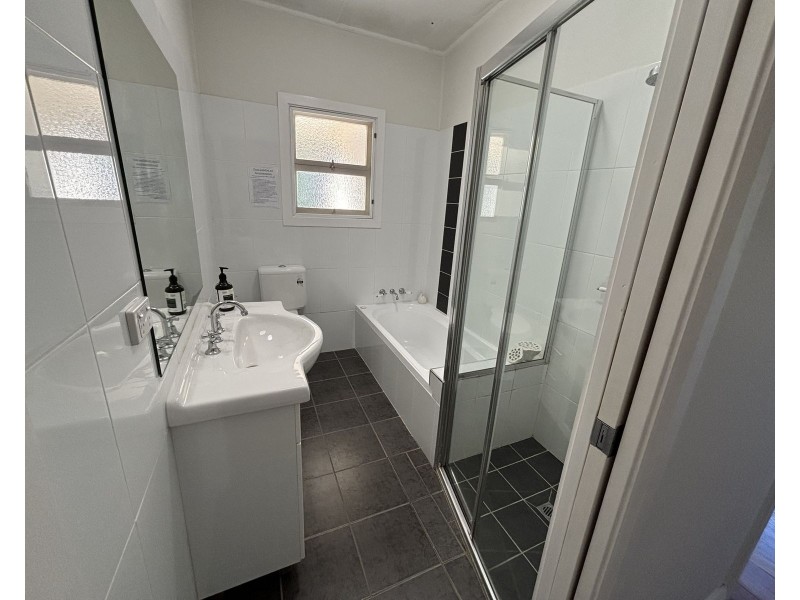 11 West End Avenue, Taree NSW 2430