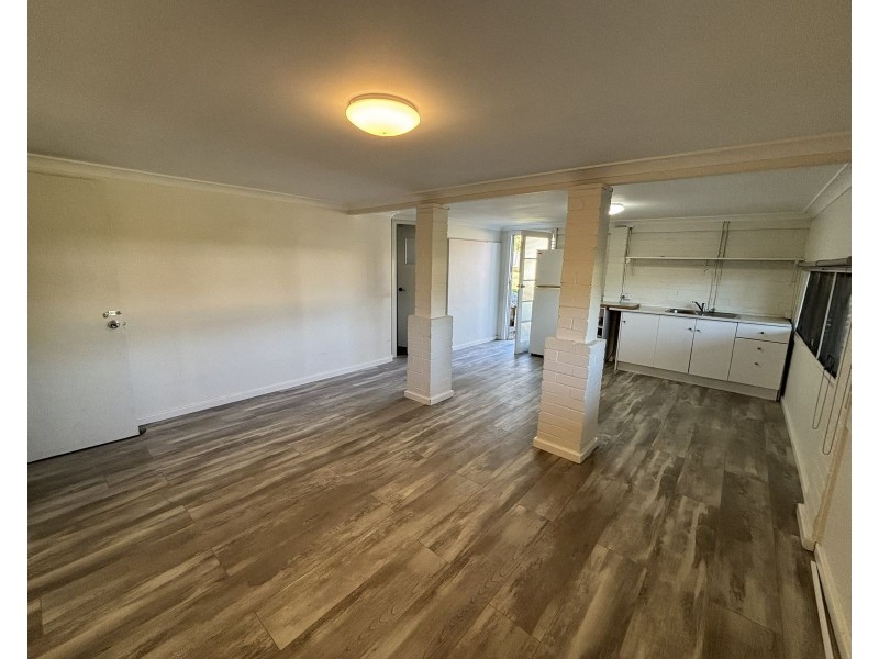 11 West End Avenue, Taree NSW 2430