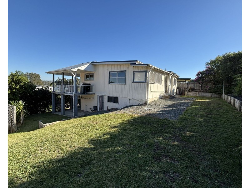 11 West End Avenue, Taree NSW 2430