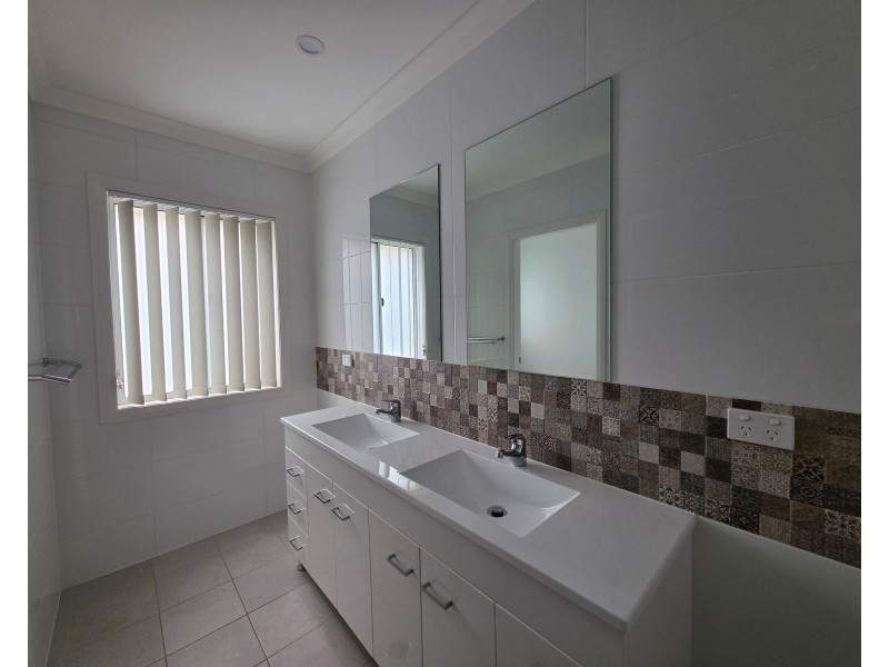 97b Talawong Drive, Taree NSW 2430