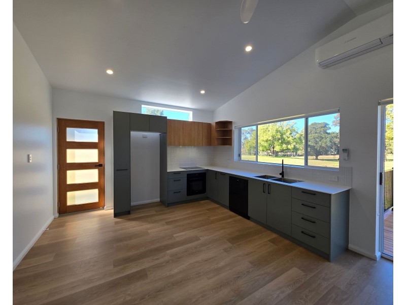 5A Belinda Place, Taree NSW 2430
