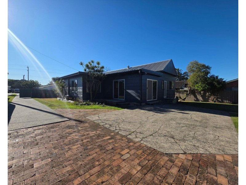 20 Spence Street, Taree NSW 2430