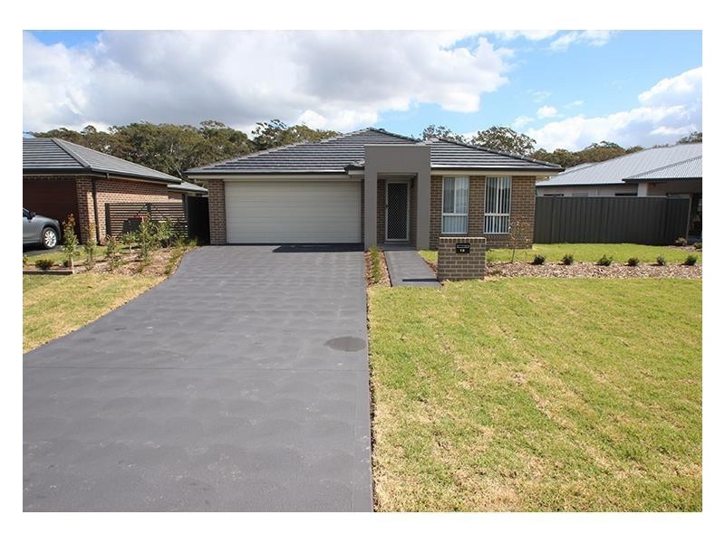 19 Sandcastle Street, Fern Bay NSW 2295