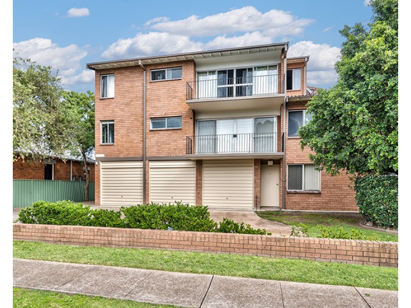 6/10 Teramby Road, Hamilton NSW 2303