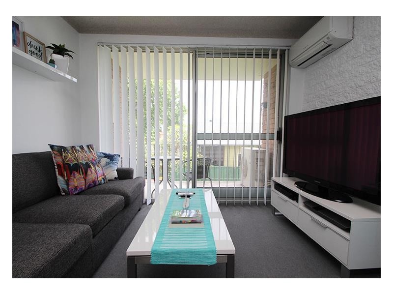 6/10 Teramby Road, Hamilton NSW 2303