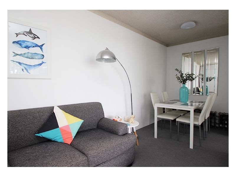 6/10 Teramby Road, Hamilton NSW 2303