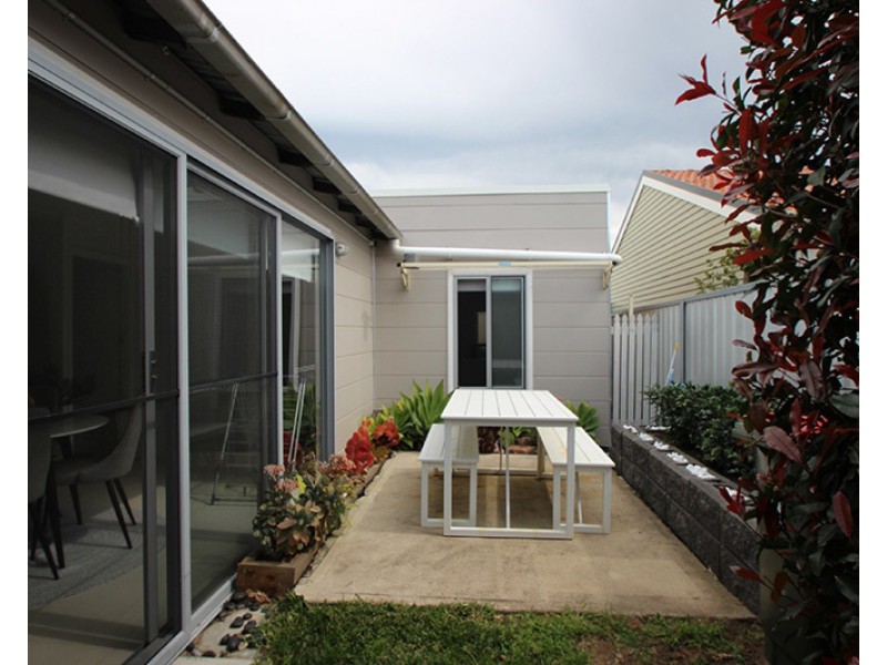 Flat/53 Illalung Road, Lambton NSW 2299
