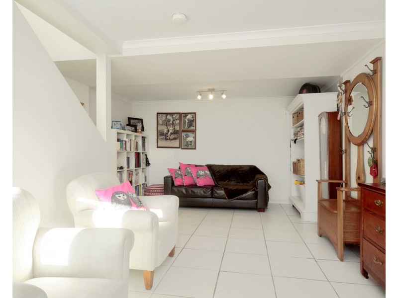 8/10 Kitchener Parade, The Hill NSW 2300