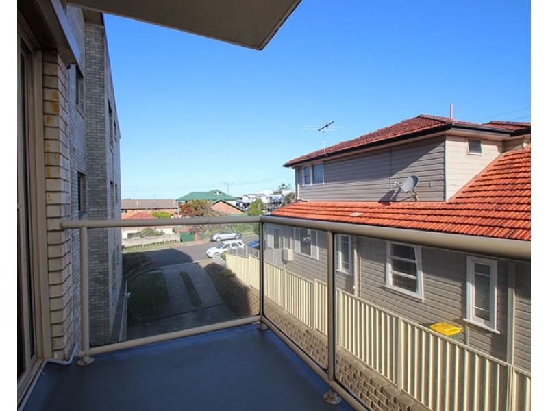 8/20 Burwood Street, Merewether NSW 2291