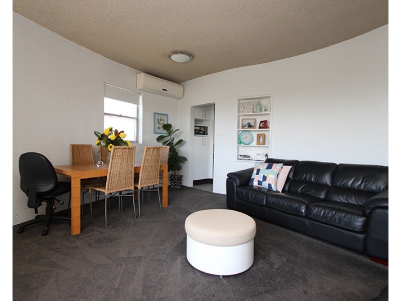 2/10 Anzac Parade, The Hill NSW 2300