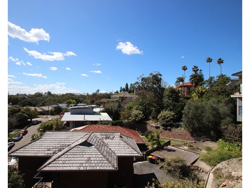 2/10 Anzac Parade, The Hill NSW 2300