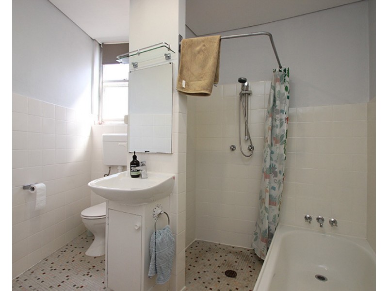 2/10 Anzac Parade, The Hill NSW 2300