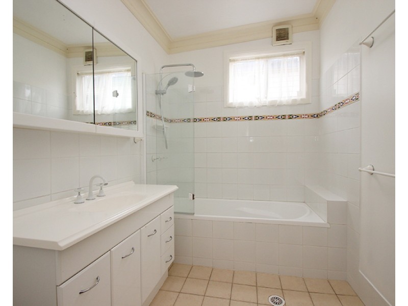 4 Bourke Street, Adamstown NSW 2289