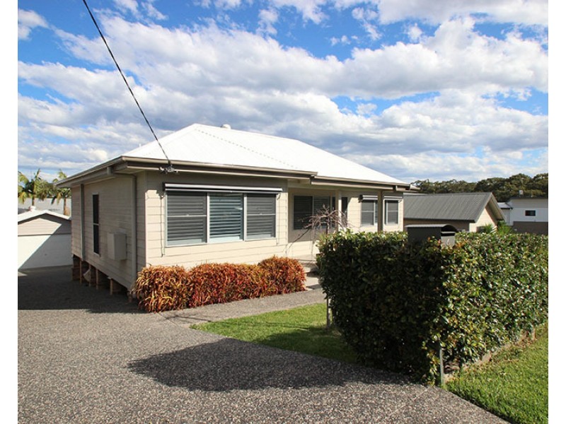 4 Cowper Avenue, Charlestown NSW 2290