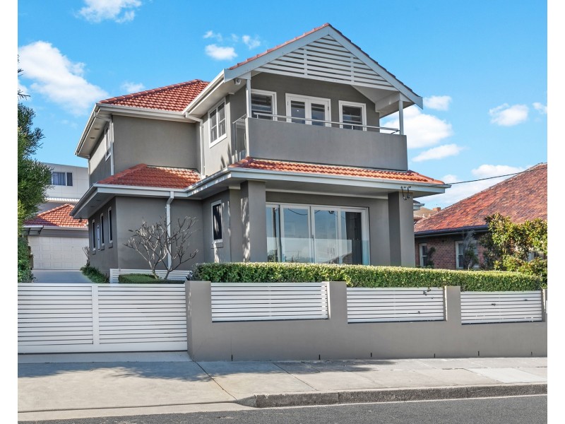 33 Wrightson Avenue, Bar Beach NSW 2300