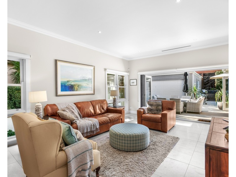 33 Wrightson Avenue, Bar Beach NSW 2300