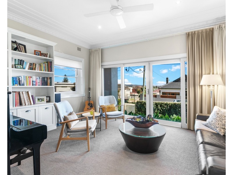 33 Wrightson Avenue, Bar Beach NSW 2300