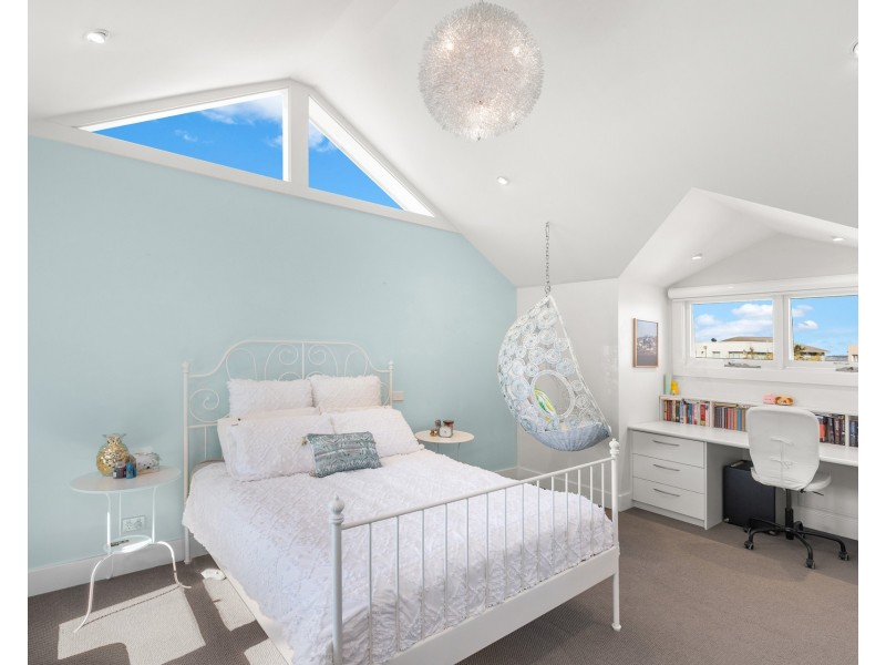 33 Wrightson Avenue, Bar Beach NSW 2300