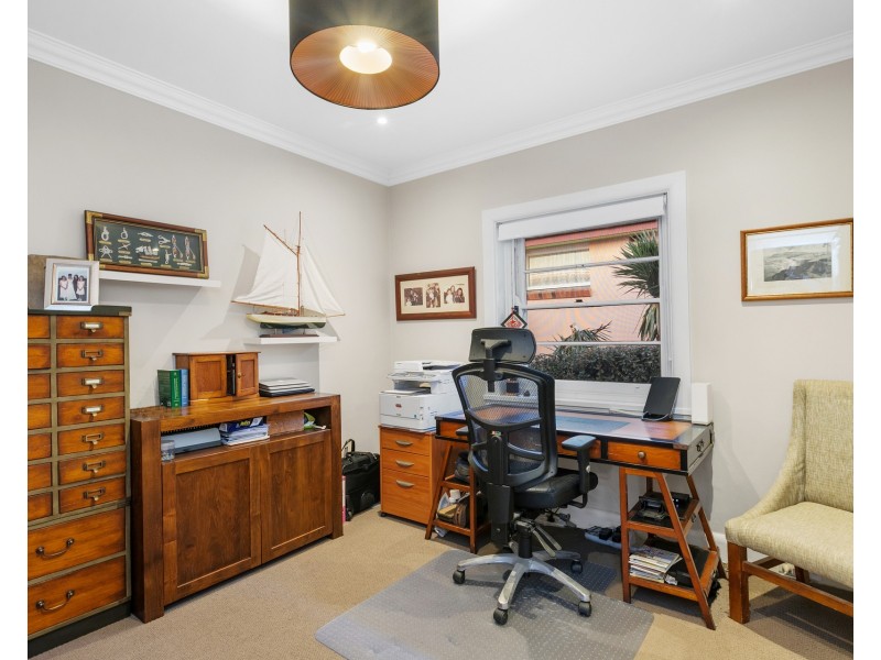 33 Wrightson Avenue, Bar Beach NSW 2300