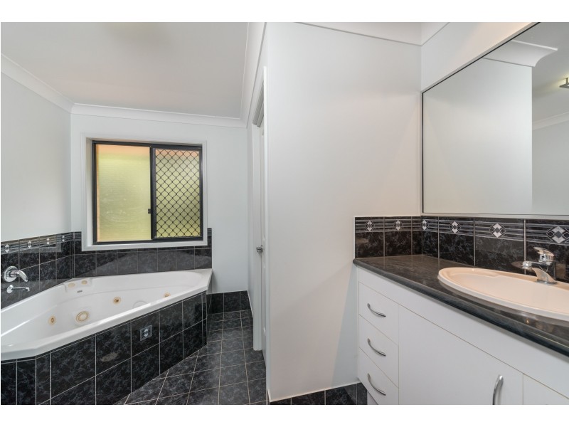 141 Allawah Rd, Chuwar QLD 4306