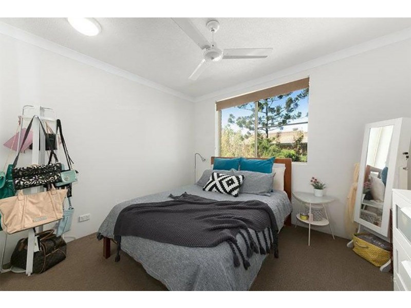11/127 Central Avenue, Indooroopilly QLD 4068