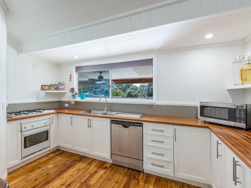 163 College Road, Karana Downs QLD 4306