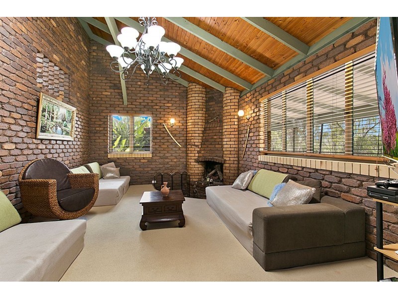 9 Baaring Drive, Karana Downs QLD 4306