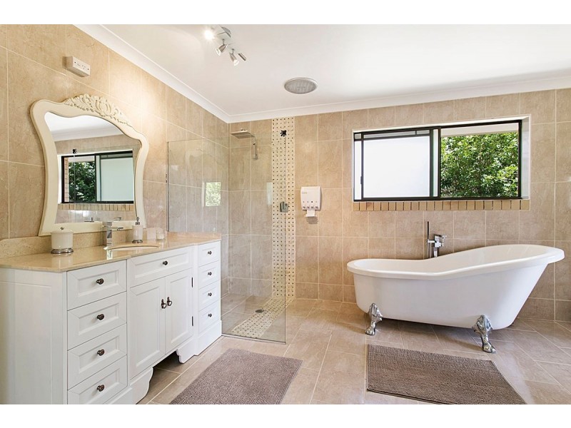 9 Baaring Drive, Karana Downs QLD 4306