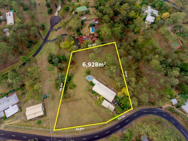 9 Baaring Drive, Karana Downs QLD 4306