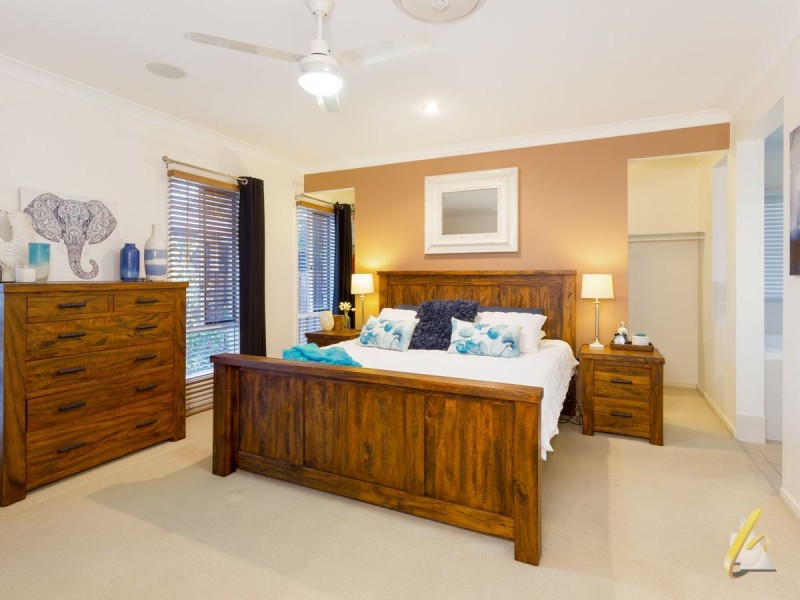 24 Elm Pl, Heathwood QLD 4110